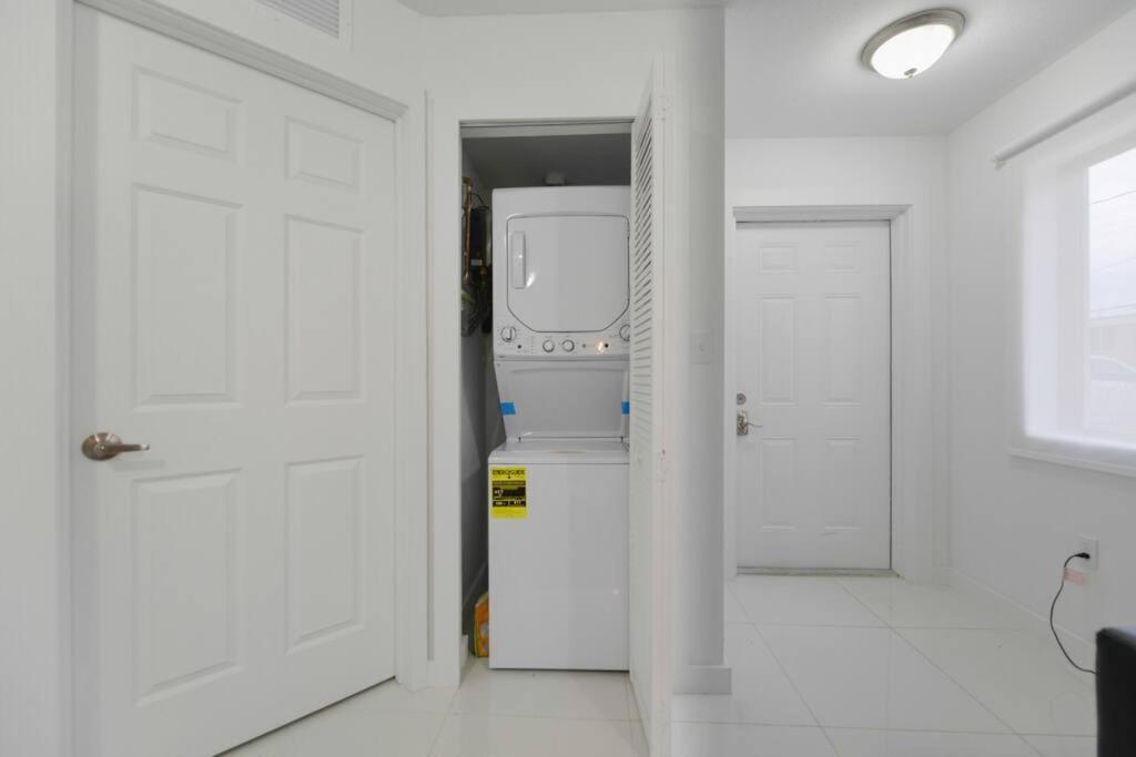 Brand New Duplex 3 Bedroom 2,5 Bathrooms With Parking Ferienhaus Miami